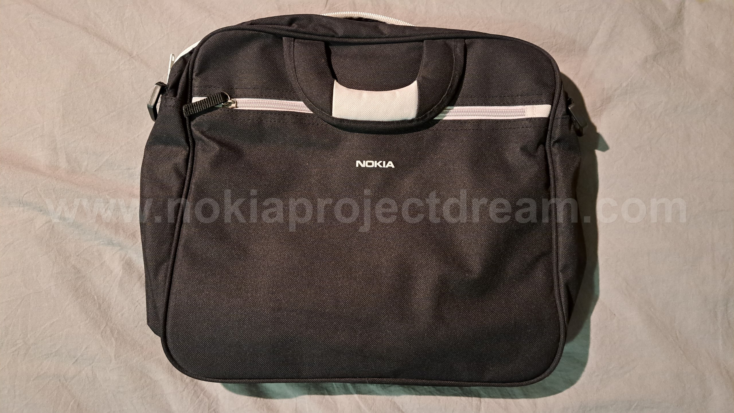 Nokia CP-587 Briefcase with Handles – Nokia Project Dream