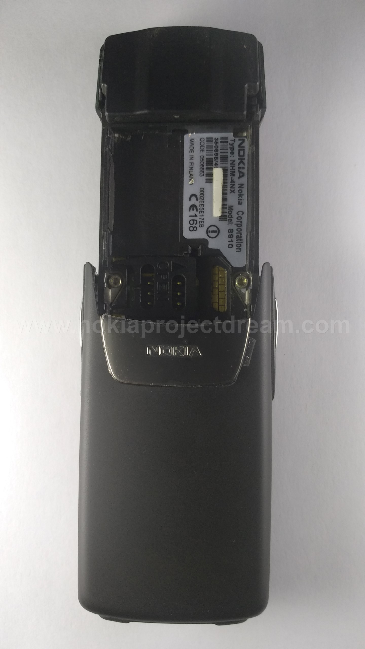 Nokia NHM-4NX 8910 チタン スライド式 本体他 Nokia NHM-4NX 8910 チタン スライド式 本体他